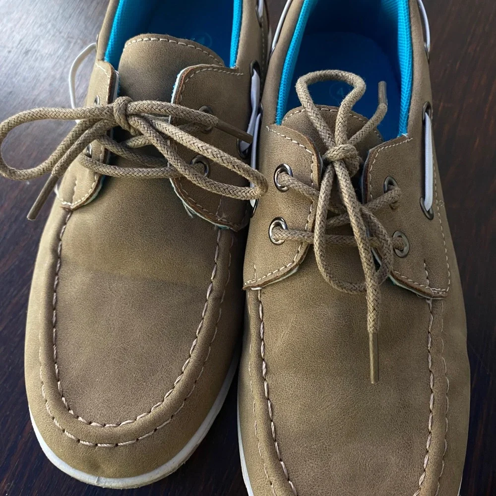 Cherry Popo Boat Shoes Loafers Casual Tan Lace Up Kids Size 4 Excellent preowned